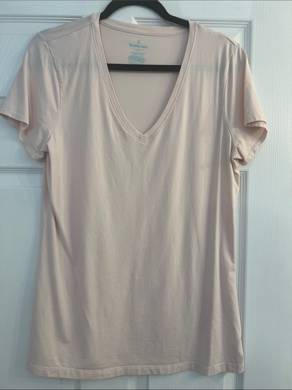 Tommy John Short Sleeve V-Neck Tee in Soft Blush
